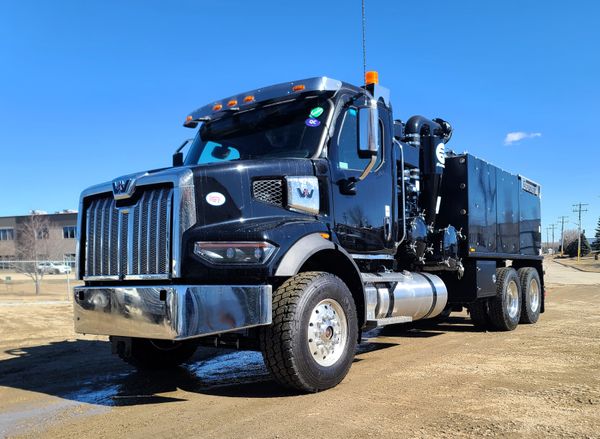 Dig deeper: explore the differences between hydrovac and traditional excavation