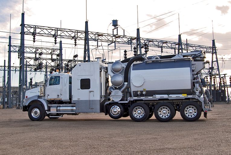 Foremost 1600 Hydrovacs | Summit Canada