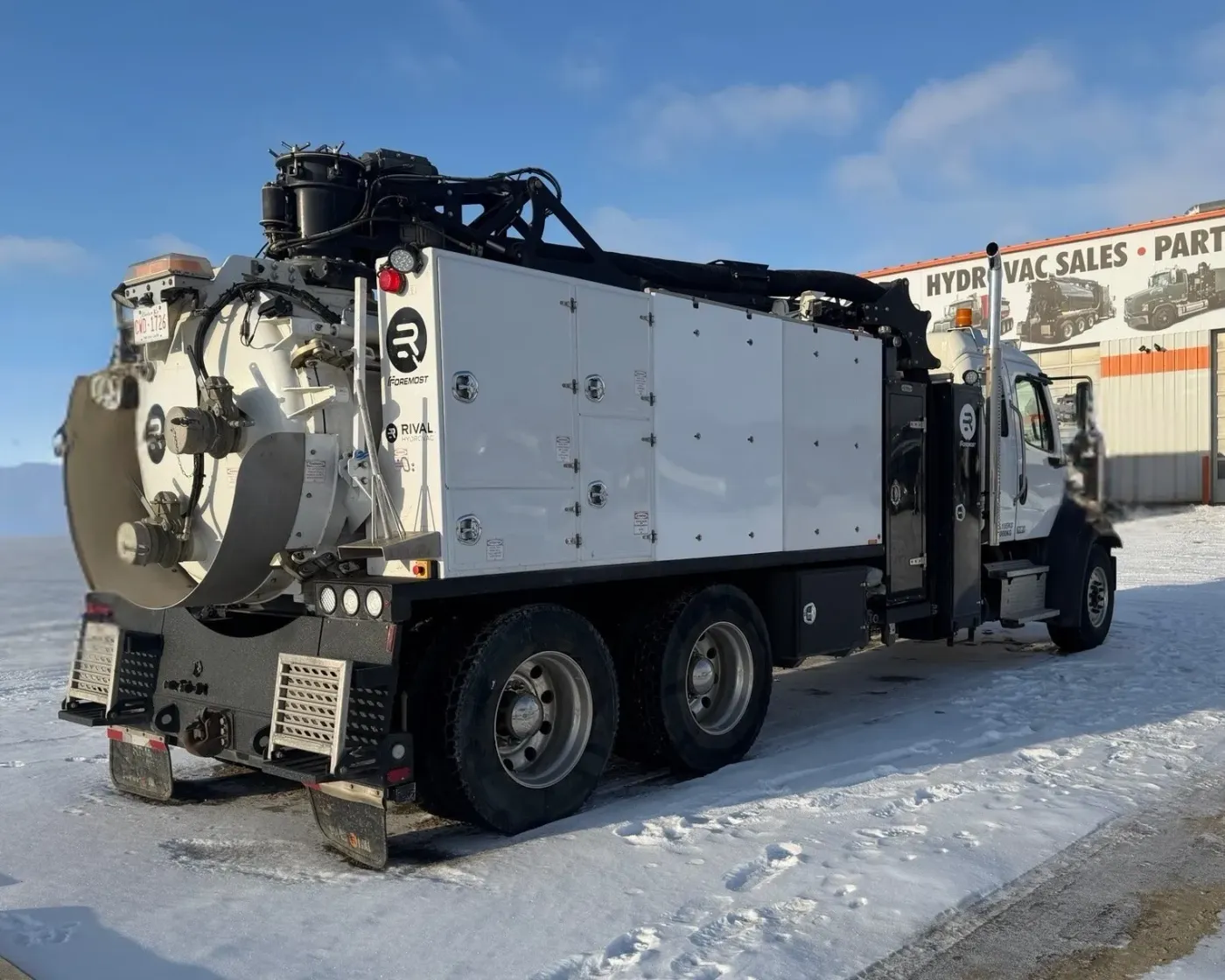 2024 Freightliner 108SD | Photo 4 of 5