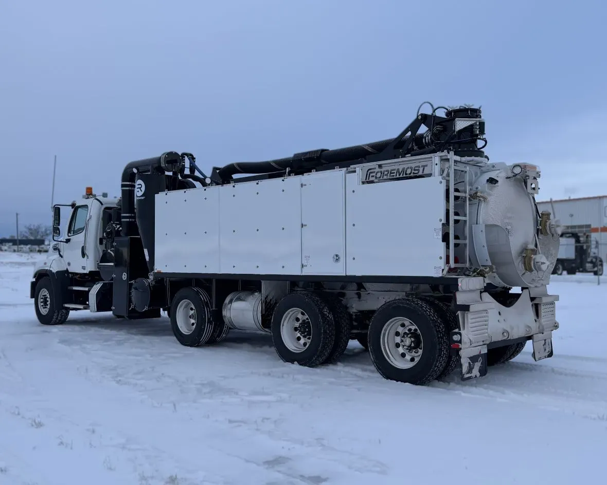 2026 Freightliner 114SD | Photo 4 of 5