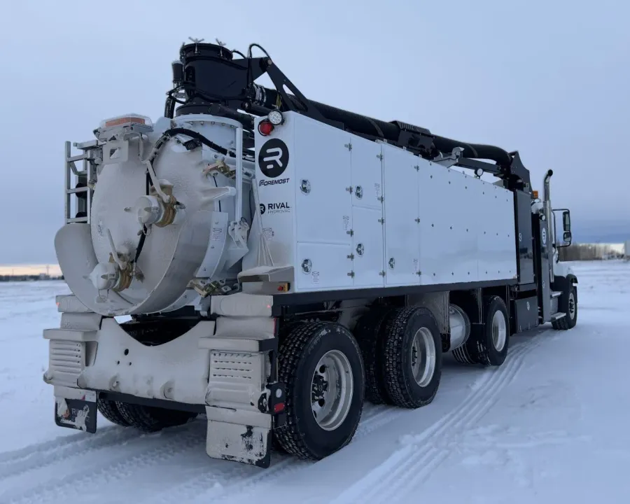 2026 Freightliner 114SD | Photo 3 of 4