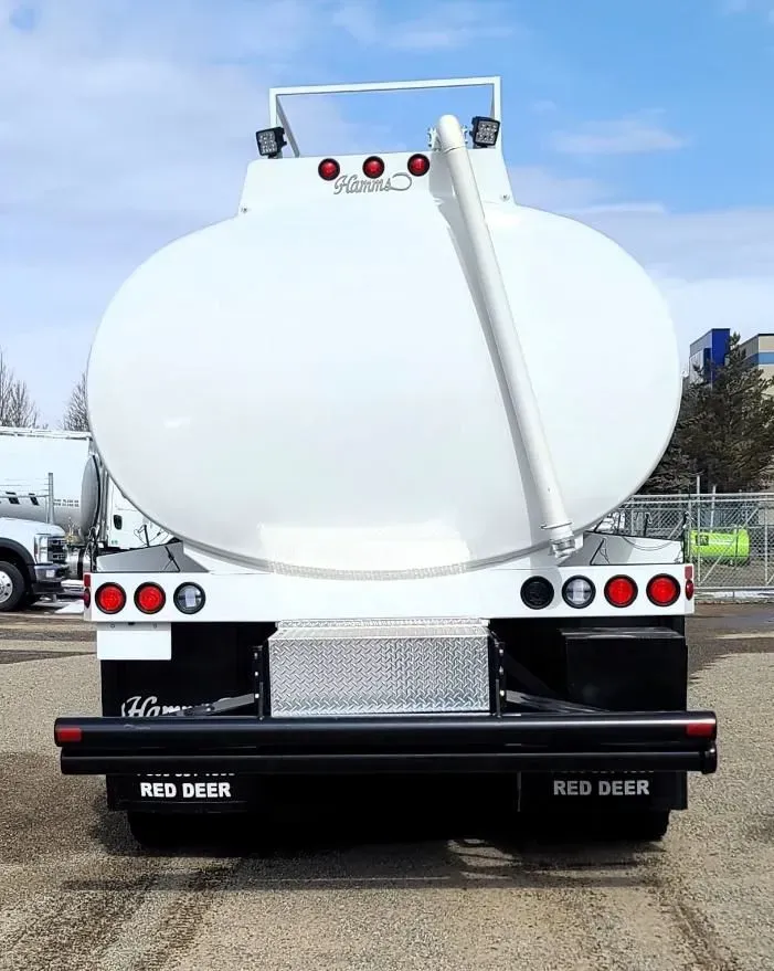 2025 Freightliner 108SD | Photo 3 of 5