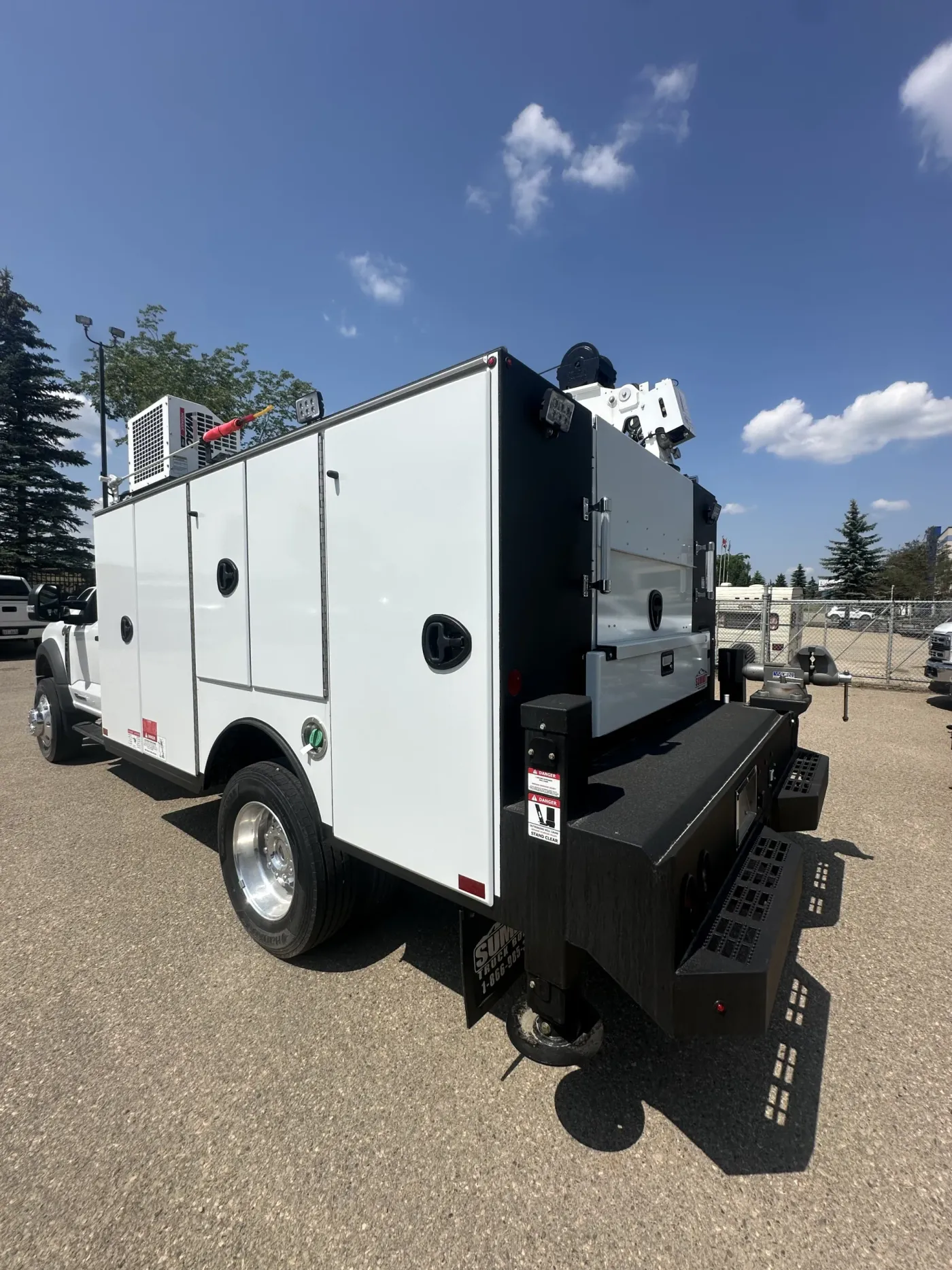 2024 Ford F6L | Photo 5 of 5