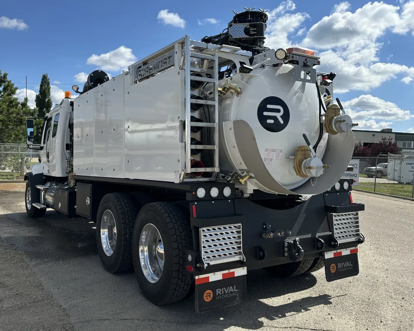 2026 Freightliner 108SD | Photo 4 of 5