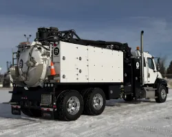 2025 Freightliner 114SD | Thumbnail Photo 4 of 5