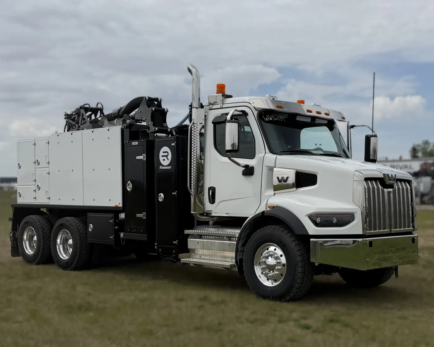 2026 Western Star 47X | Photo 2 of 5