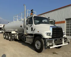 2024 Freightliner 114SD | Thumbnail Photo 2 of 5