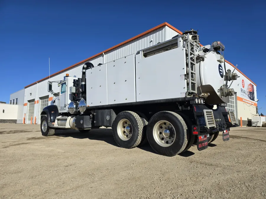 2019 Peterbilt 348 | Photo 4 of 5