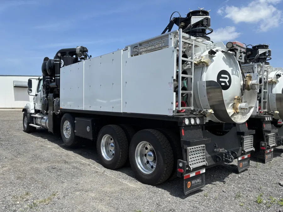 2025 Freightliner 114SD RIVAL T7 | Photo 3 of 5