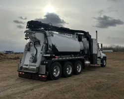 2025 Freightliner 114SD | Thumbnail Photo 5 of 5