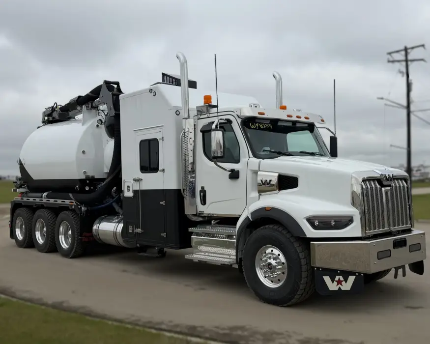 2027 Western Star 49X | Photo 2 of 5