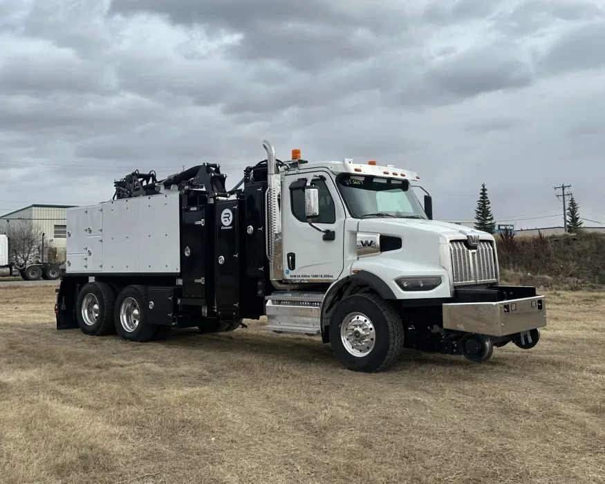2025 Western Star 47X | Photo 2 of 5