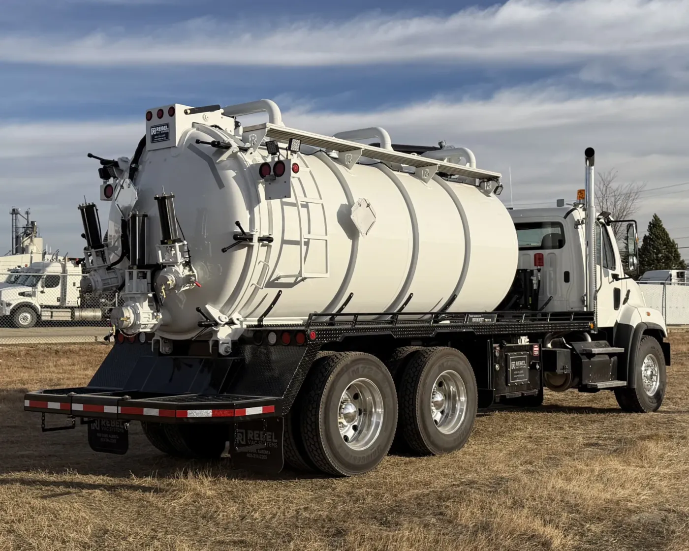 2026 Freightliner 114SD | Photo 4 of 5