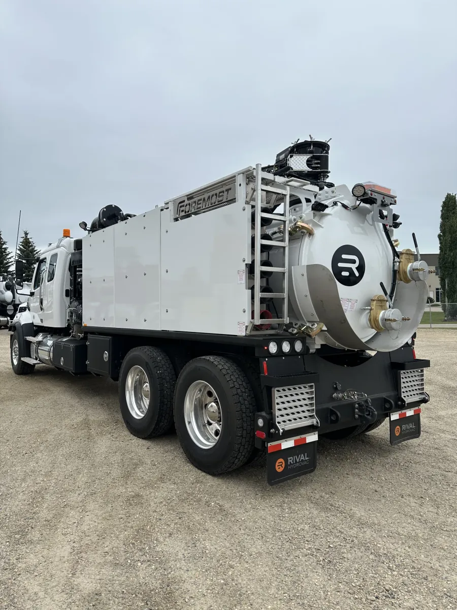 2026 Freightliner 108SD T7 | Photo 4 of 5