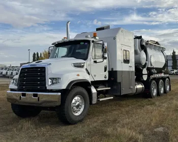 2025 Freightliner 114SD