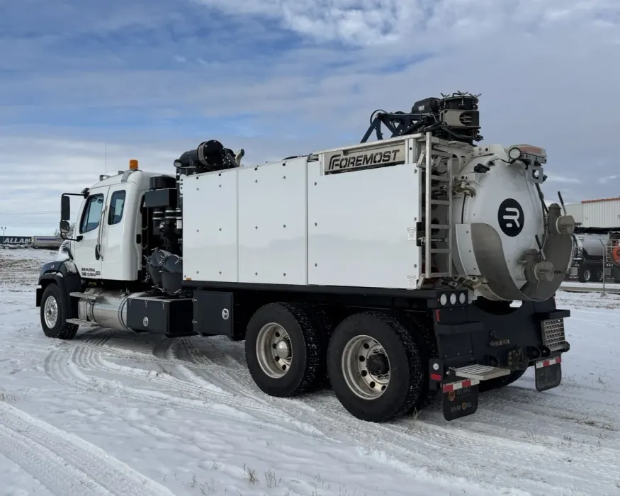 2024 Freightliner 114SD | Photo 4 of 5