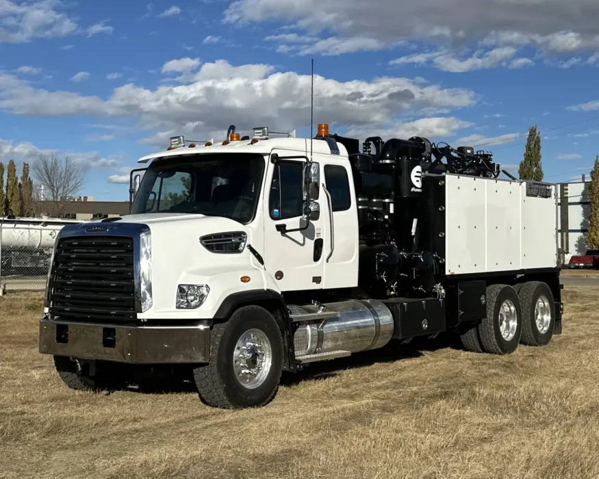 2026 Freightliner 108SD | Photo 2 of 10