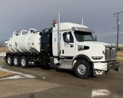 2026 Western Star 49X | Thumbnail Photo 2 of 5