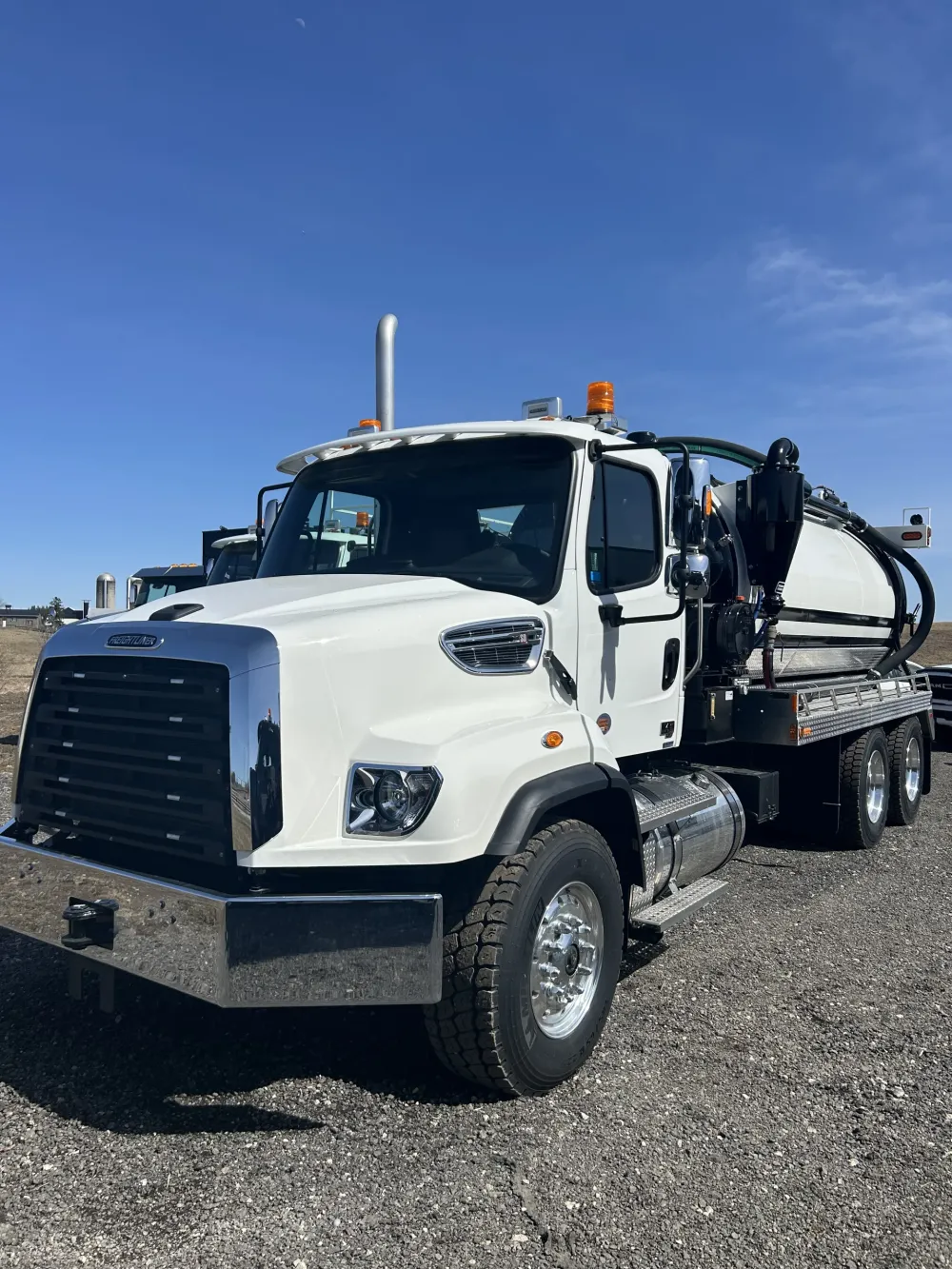 2025 Freightliner 114SD