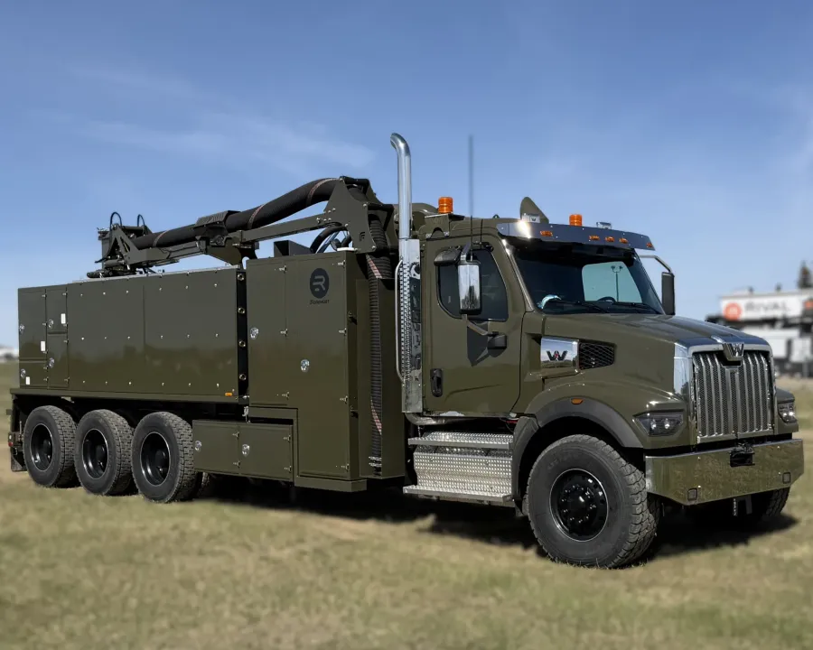 2027 Western Star 47X | Photo 2 of 5