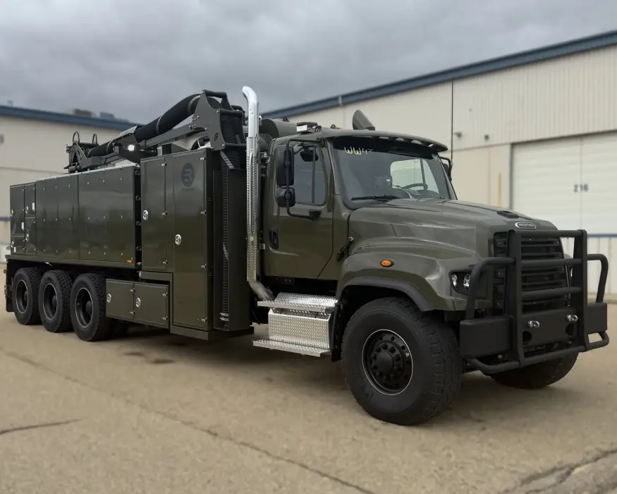 2026 Freightliner 114SD | Photo 2 of 5