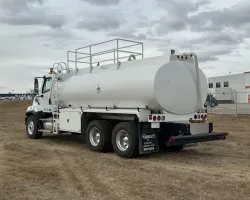 2025 Freightliner 108SD 16 Cube Tandem | Thumbnail Photo 3 of 5