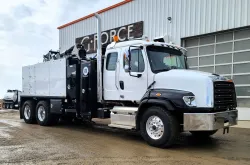 2024 Freightliner 114SD | Thumbnail Photo 3 of 5