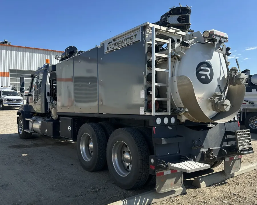 2024 Freightliner 114SD | Photo 3 of 5