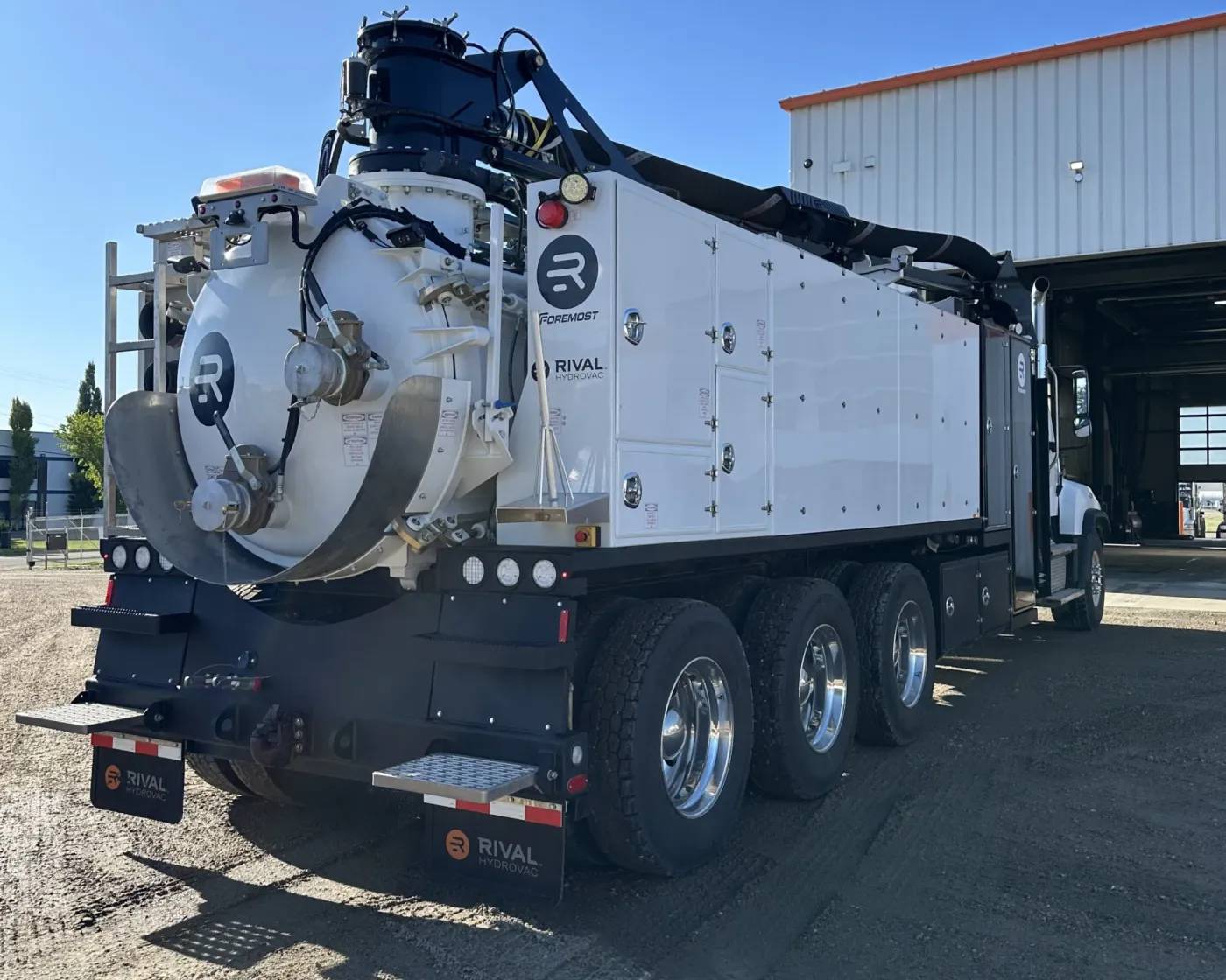 2026 Freightliner 114SD | Photo 5 of 5