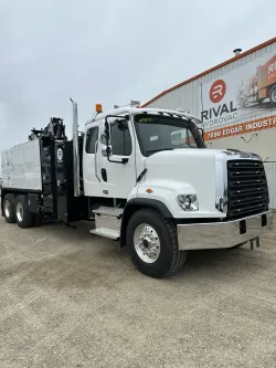 2026 Freightliner 108SD T7 | Thumbnail Photo 2 of 5