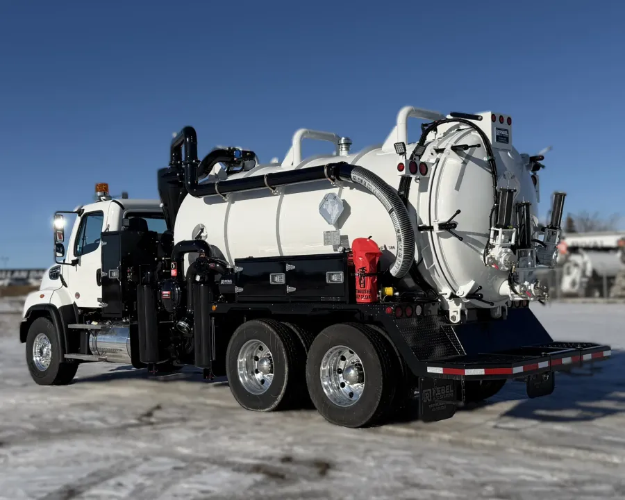 2026 Freightliner 114SD | Photo 4 of 5
