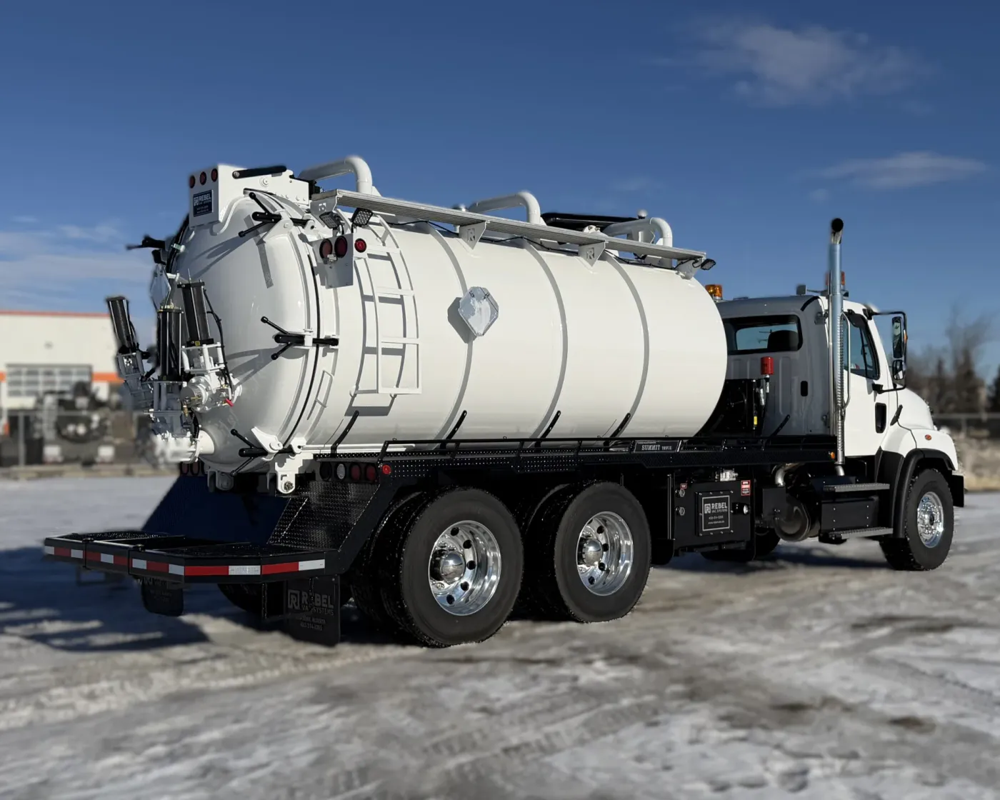 2026 Freightliner 114SD | Photo 3 of 5