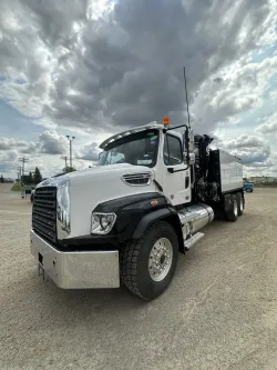 2025 Freightliner 114SD | Thumbnail Photo 1 of 5