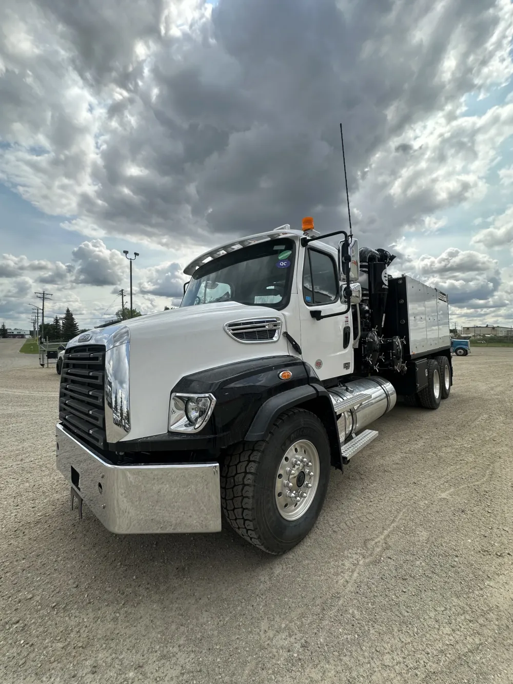 2025 Freightliner 114SD