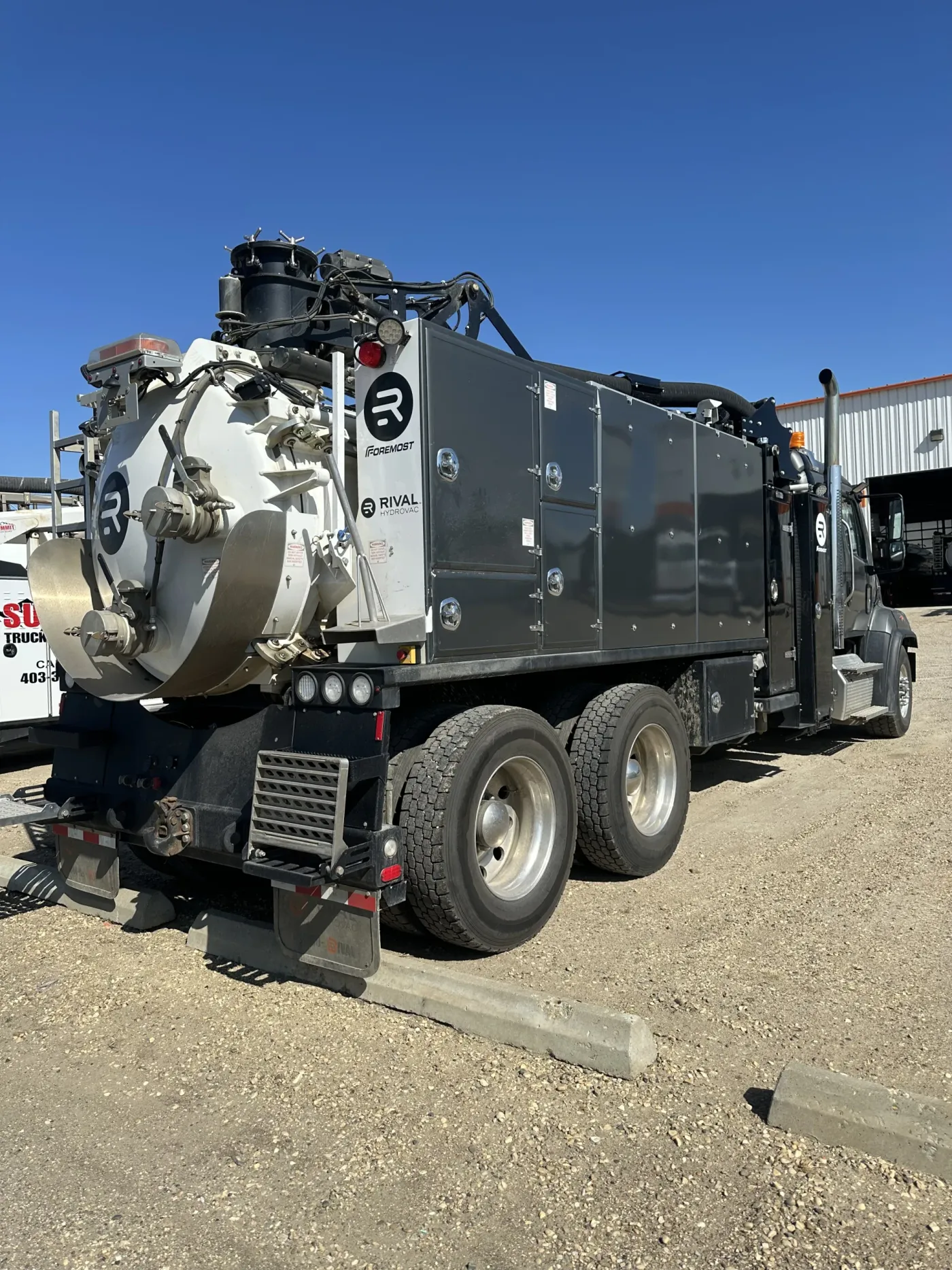 2024 Freightliner 114SD | Photo 5 of 5