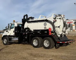 2026 Freightliner 114SD | Thumbnail Photo 3 of 5