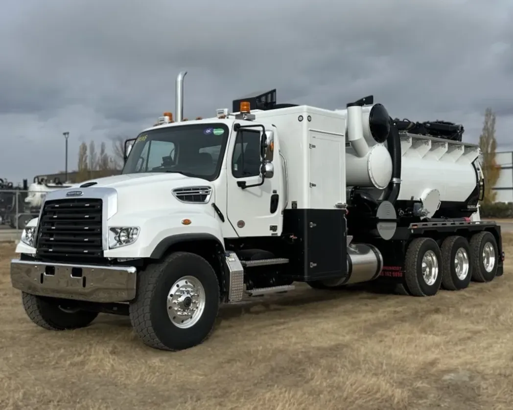 2025 Freightliner 114SD 