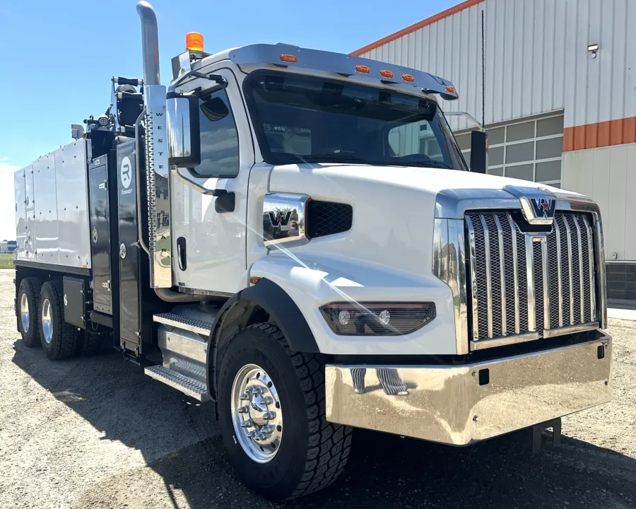 2026 Western Star 47X | Photo 2 of 5
