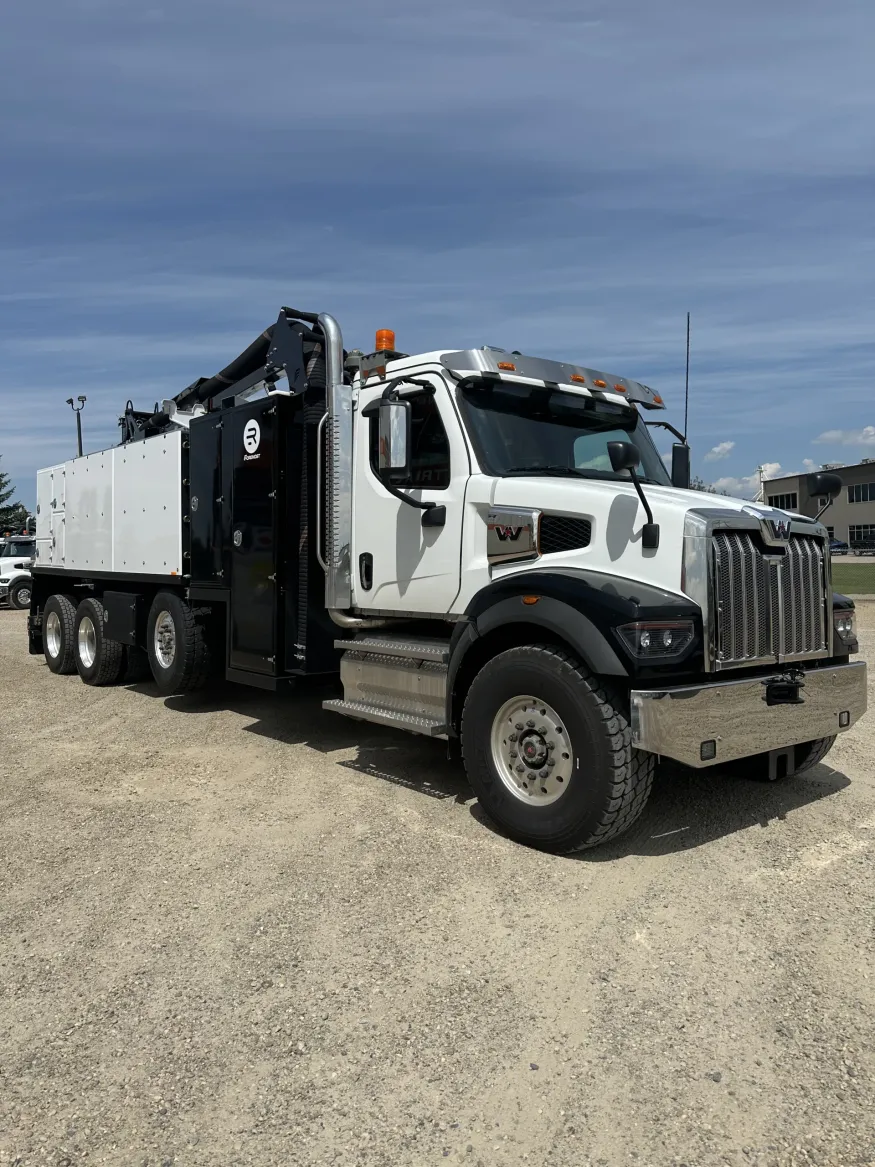 2026 Western Star 47X | Photo 2 of 5