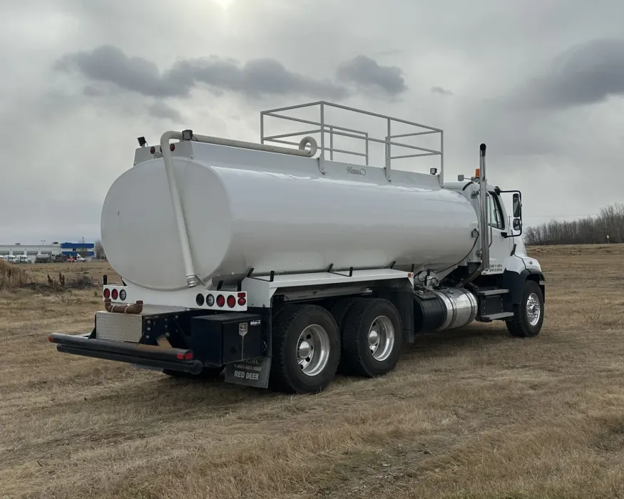 2025 Freightliner 108SD 16 Cube Tandem | Photo 4 of 5