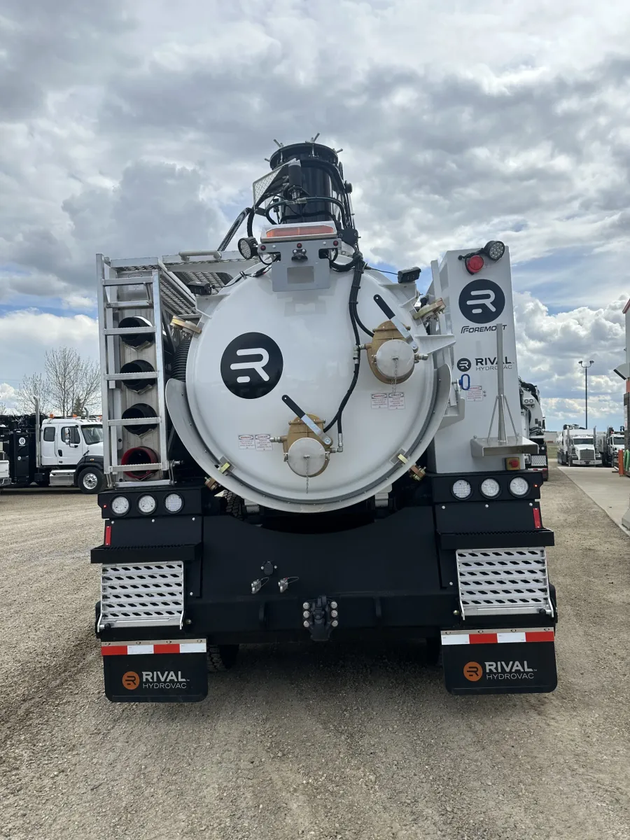2025 Western Star 47X | Photo 3 of 5