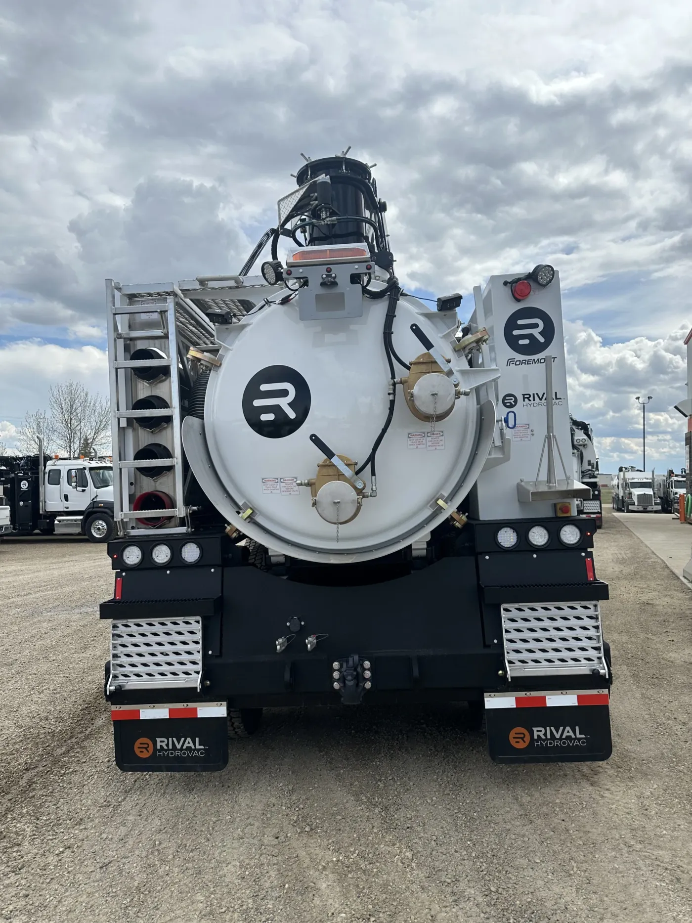 2025 Western Star 47X | Photo 3 of 5
