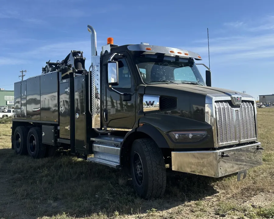 2026 Western Star 47X | Photo 2 of 5