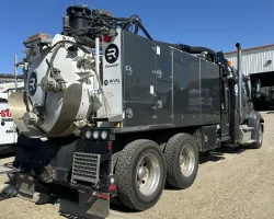 2024 Freightliner 114SD | Thumbnail Photo 4 of 5