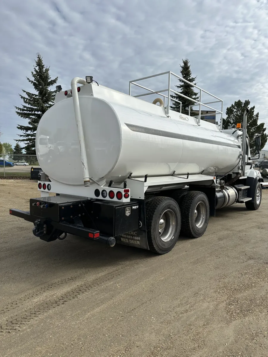 2024 Freightliner 108SD | Photo 4 of 6