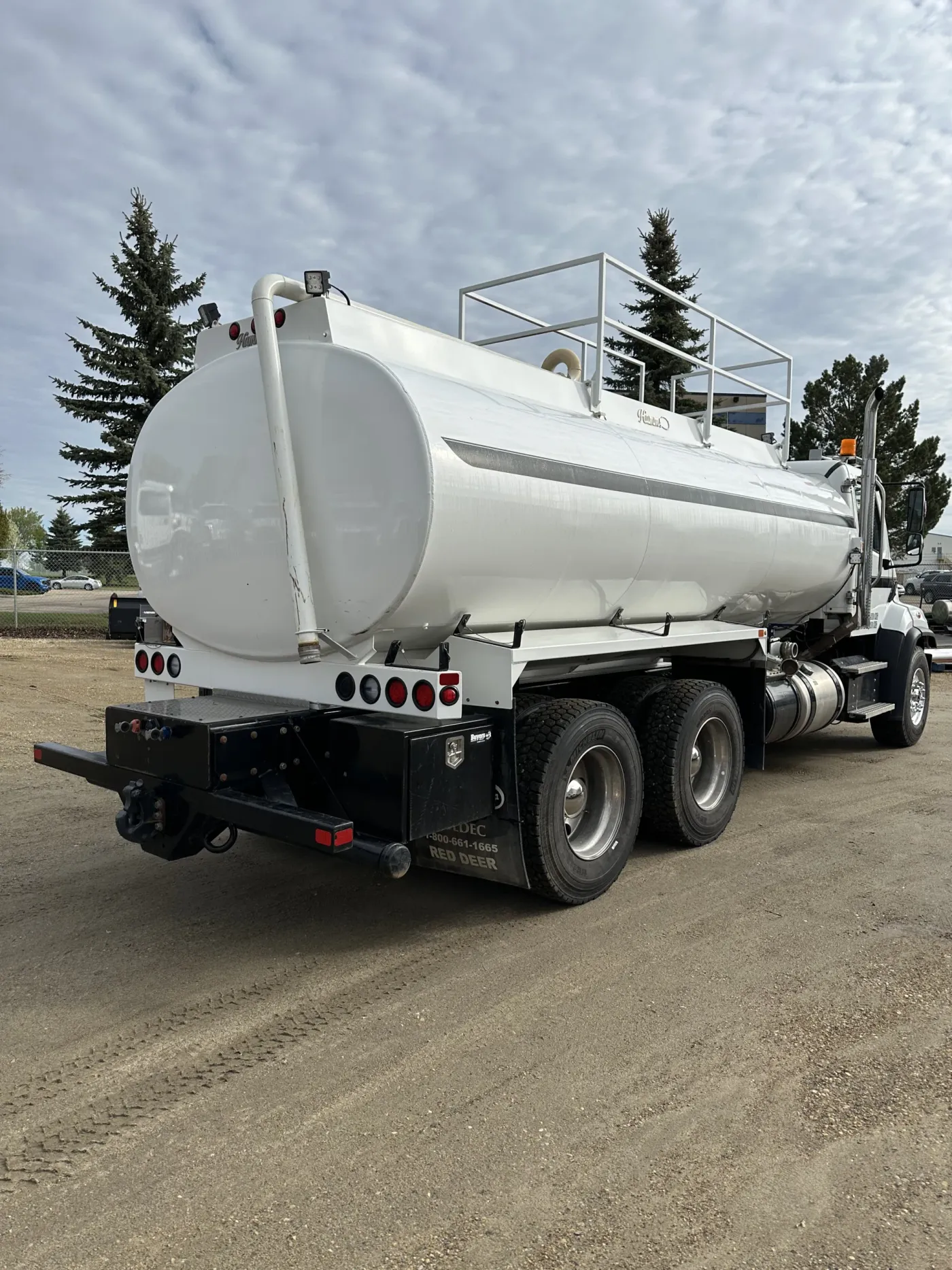 2024 Freightliner 108SD | Photo 4 of 6