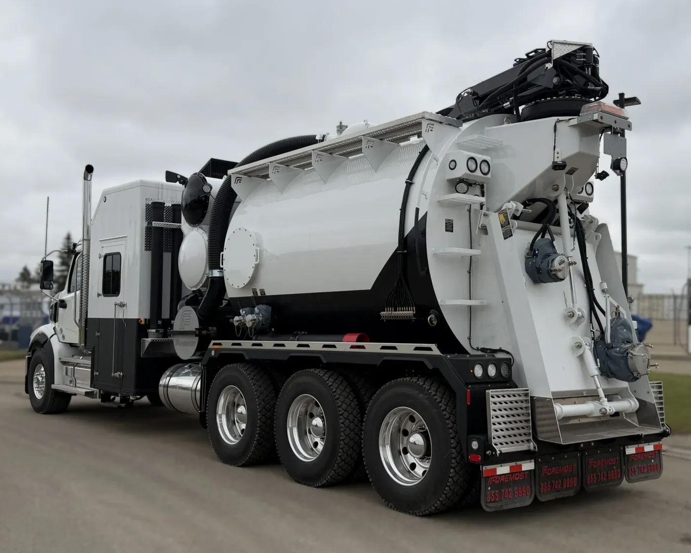 2027 Western Star 49X | Photo 3 of 5