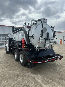 2025 Western Star 47X | Thumbnail Photo 3 of 5