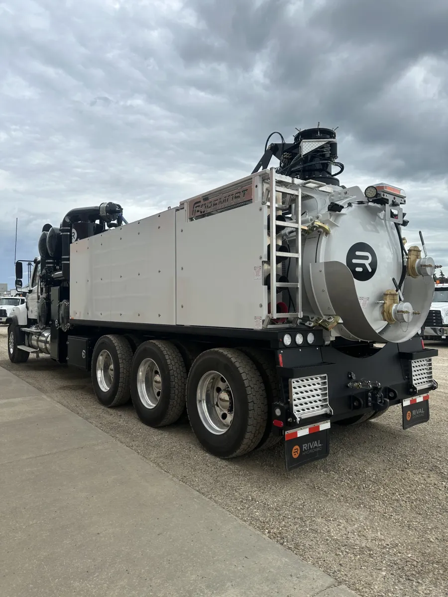 2026 Freightliner 114SD Rival T10 | Photo 4 of 5