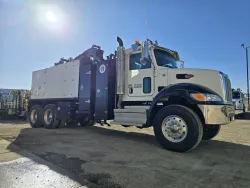 2019 Peterbilt 348 | Thumbnail Photo 2 of 5